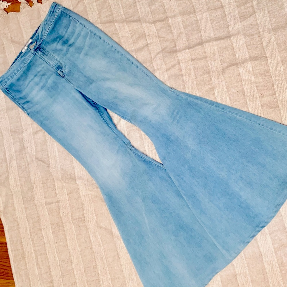 Just Float On Flare Jeans - Free People *NWOT*